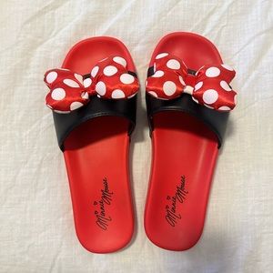 Disney Minnie Mouse bow slides